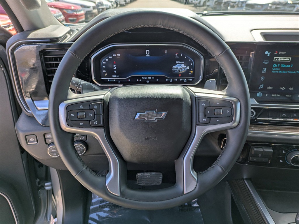 2025 Chevrolet Silverado 1500 RST photo 12