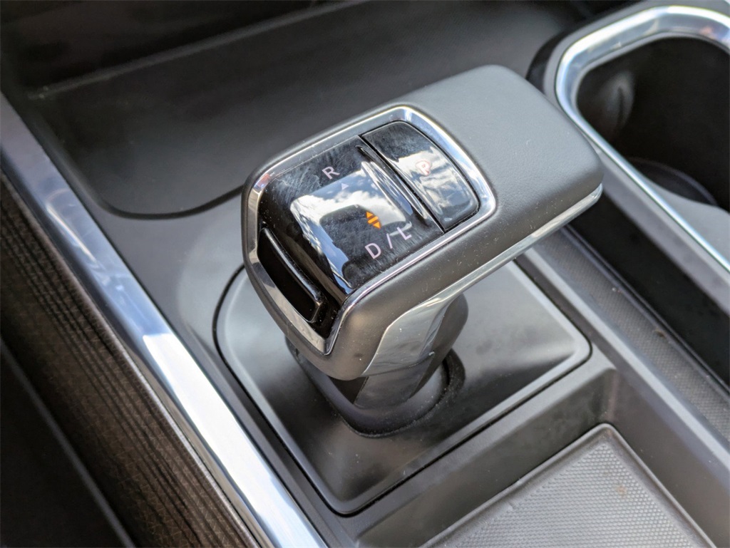 2025 Chevrolet Silverado 1500 RST photo 14