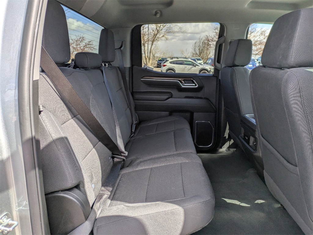 2025 Chevrolet Silverado 1500 RST photo 21