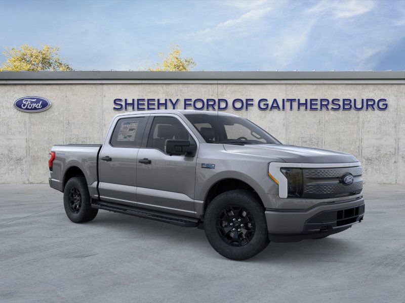 2025 Ford F-150 Lightning XLT's photo