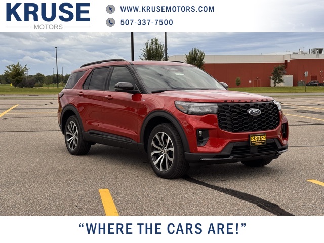 2025 Ford Explorer ST-Line