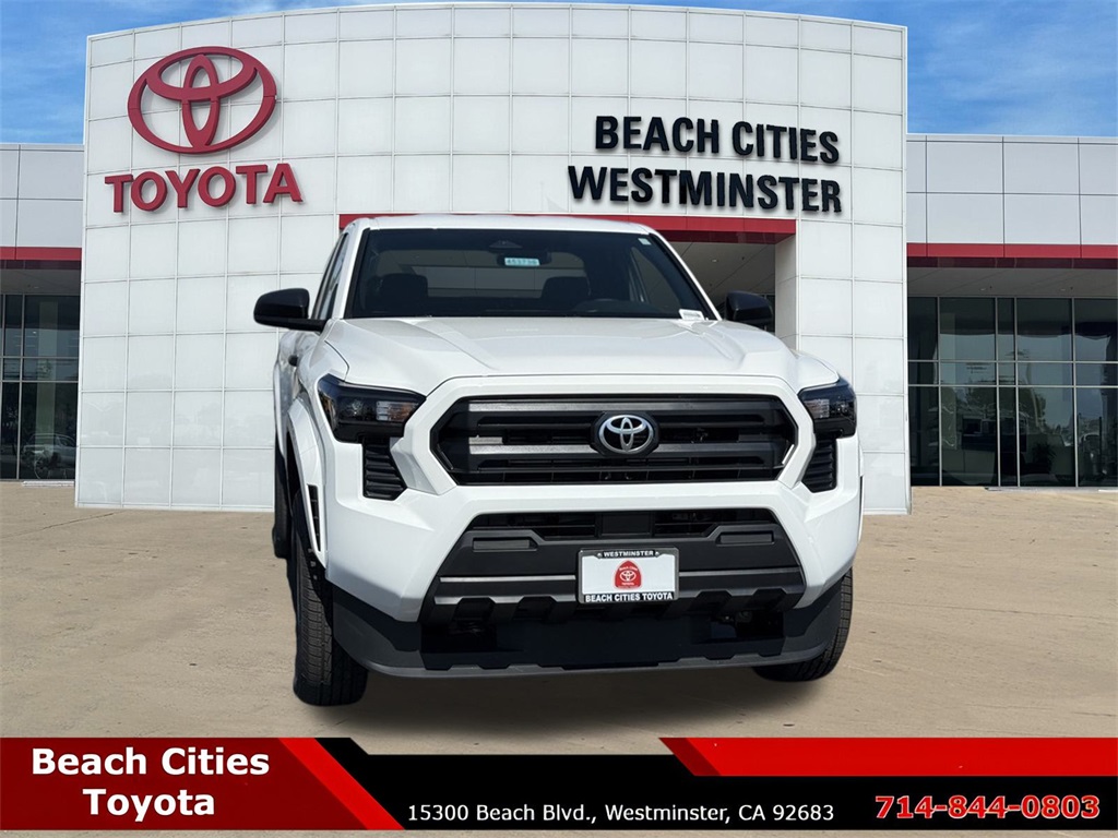 2025 Toyota Tacoma SR XtraCab photo 3