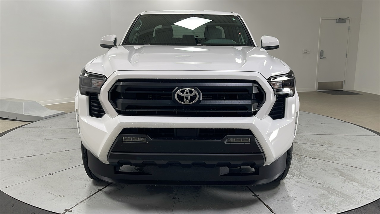 2025 Toyota Tacoma SR5 Double Cab photo 2