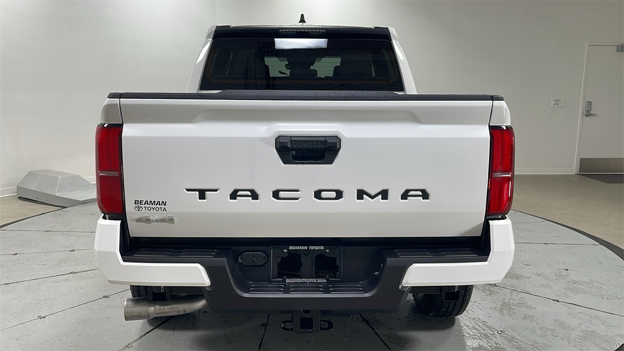 2025 Toyota Tacoma SR5 Double Cab photo 4