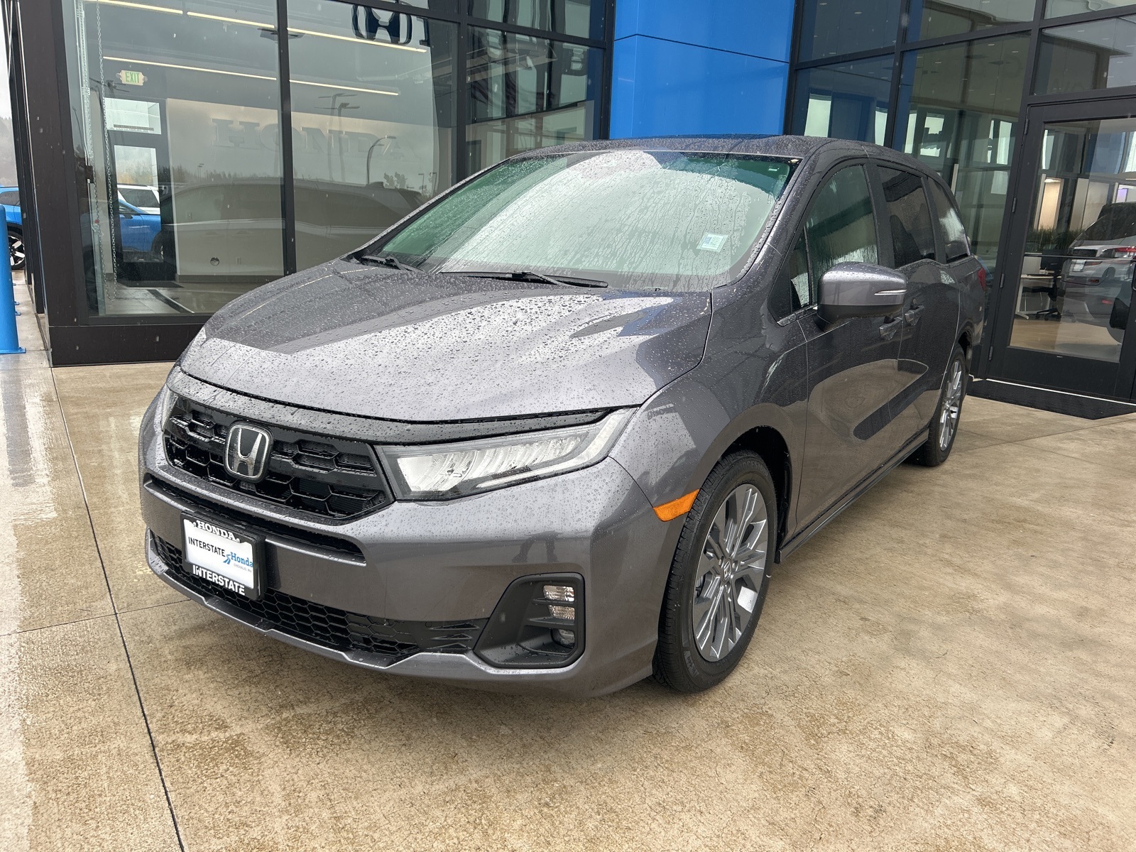 2026 Honda Odyssey Touring's photo