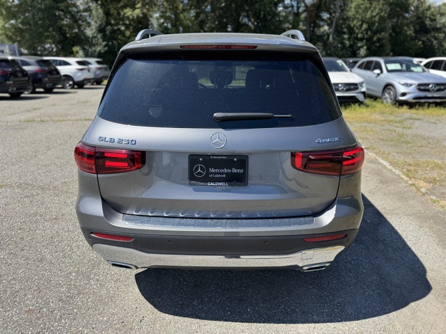 2026 Mercedes Benz GLB 250 4MATIC photo 4