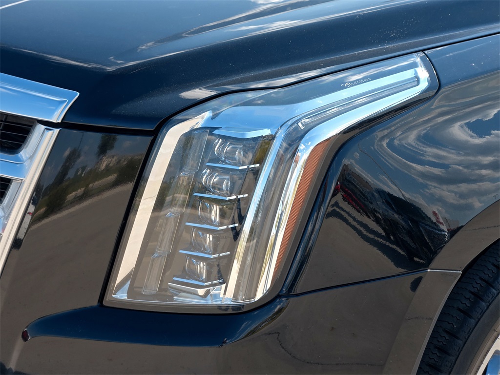 2018 Cadillac Escalade ESV Premium Luxury photo 3