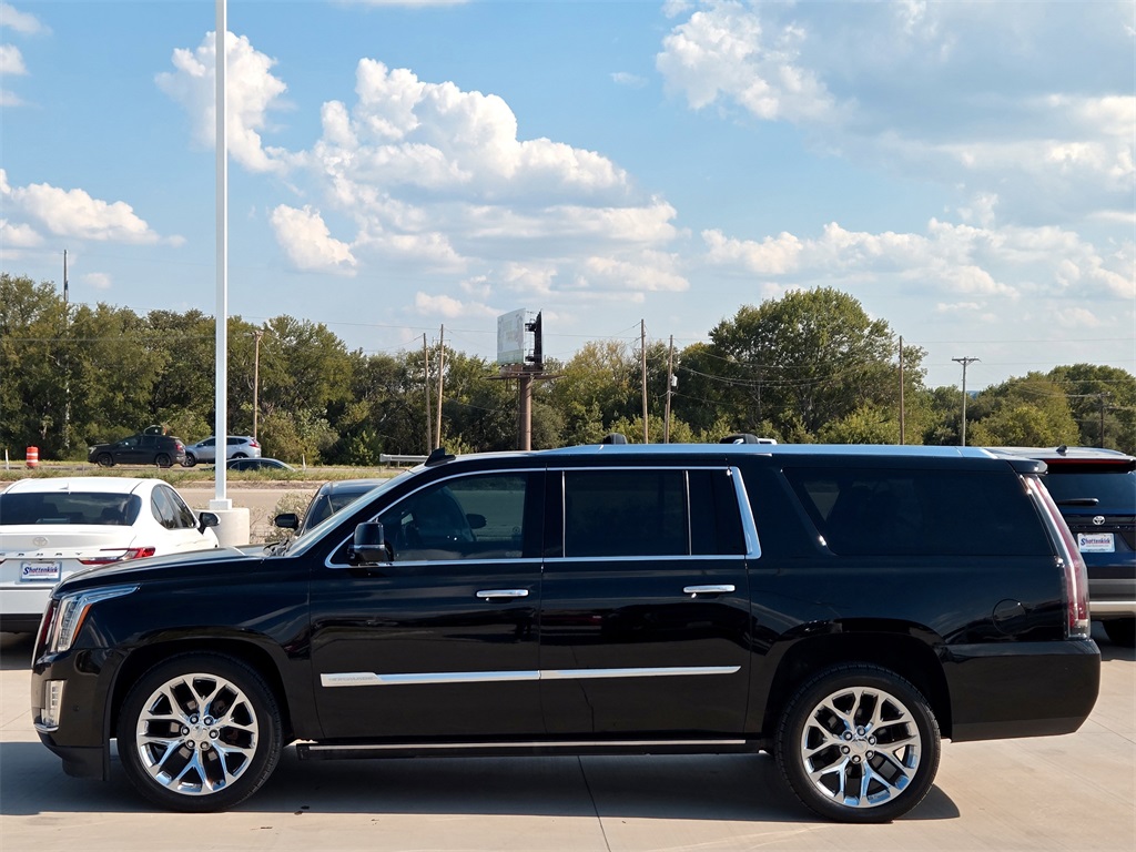 2018 Cadillac Escalade ESV Premium Luxury photo 4