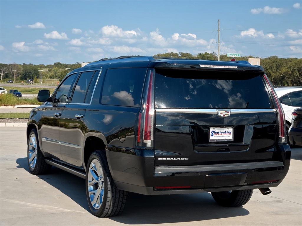 2018 Cadillac Escalade ESV Premium Luxury photo 5