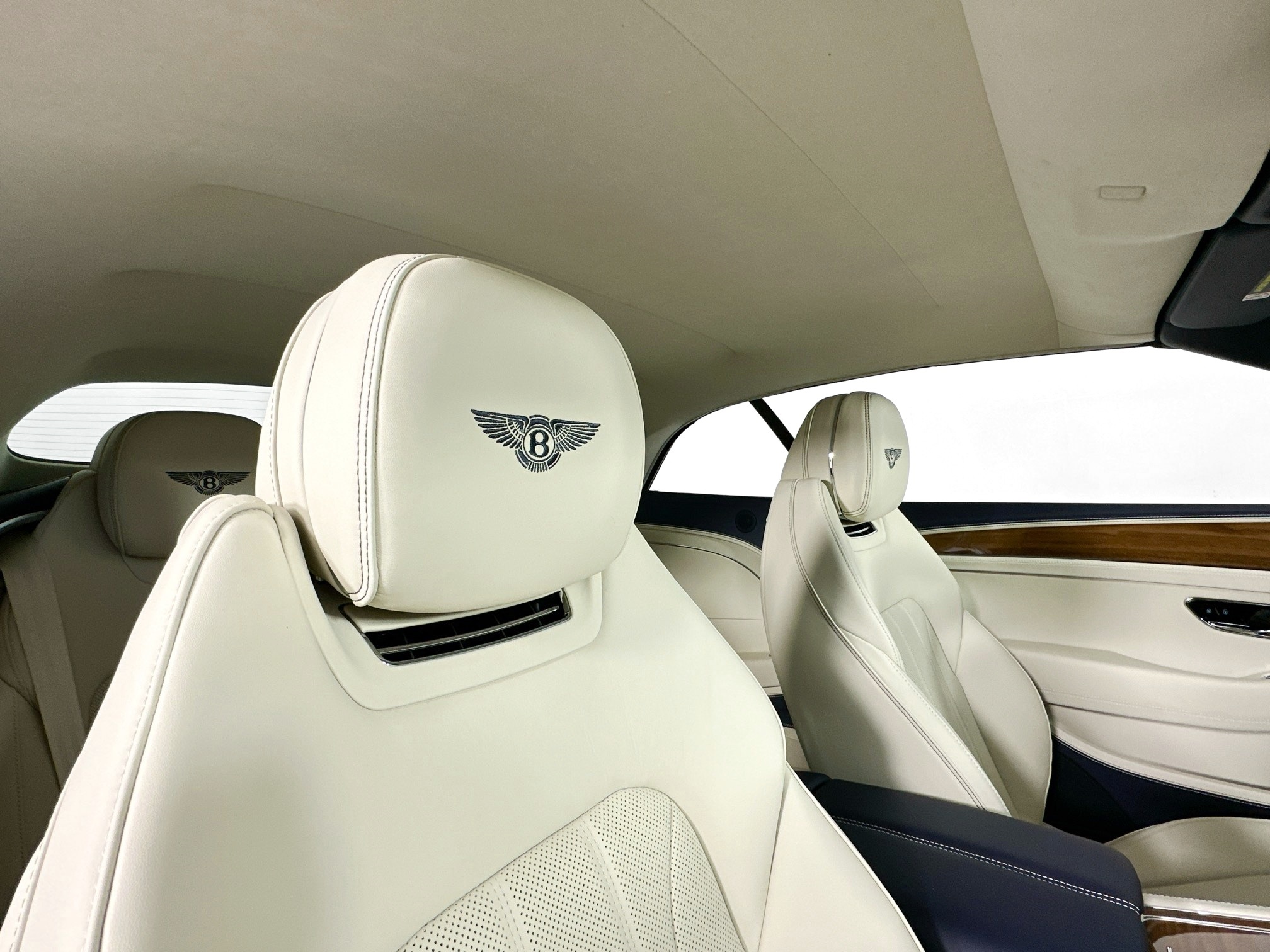 new 2026 Bentley Continental GTC car