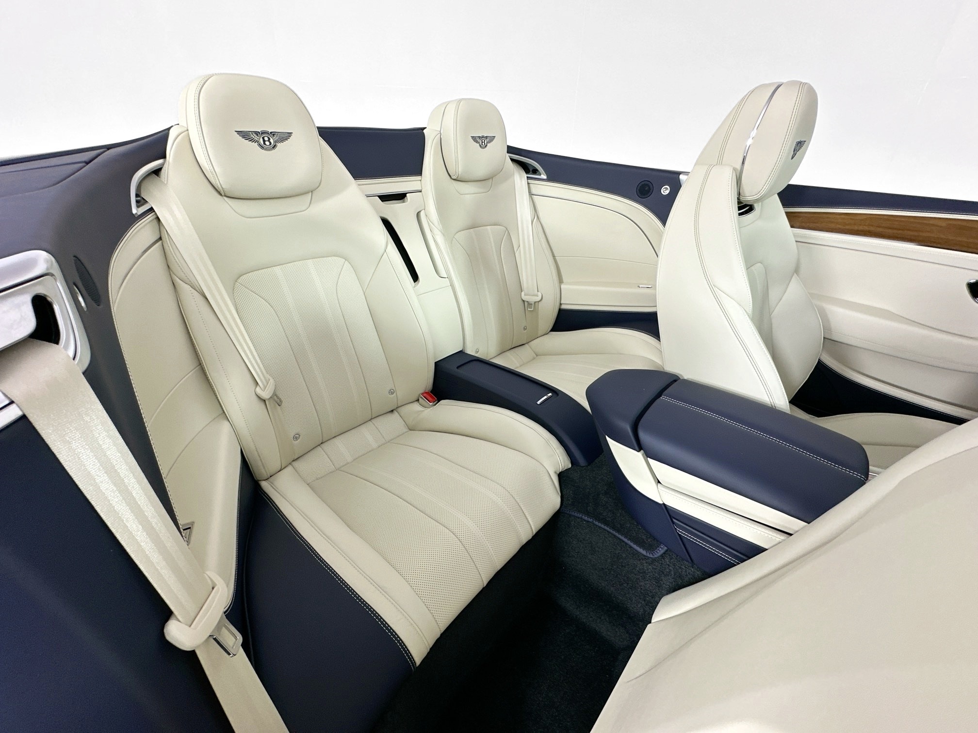 new 2026 Bentley Continental GTC car