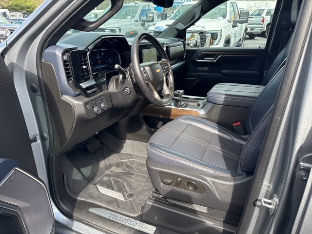 2023 Chevrolet Silverado 1500 High Country photo 8