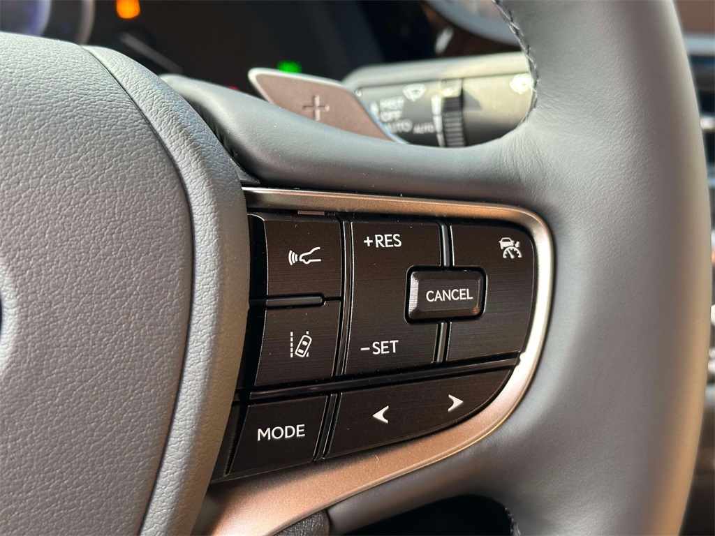 new 2025 Lexus ES car, priced at $51,114