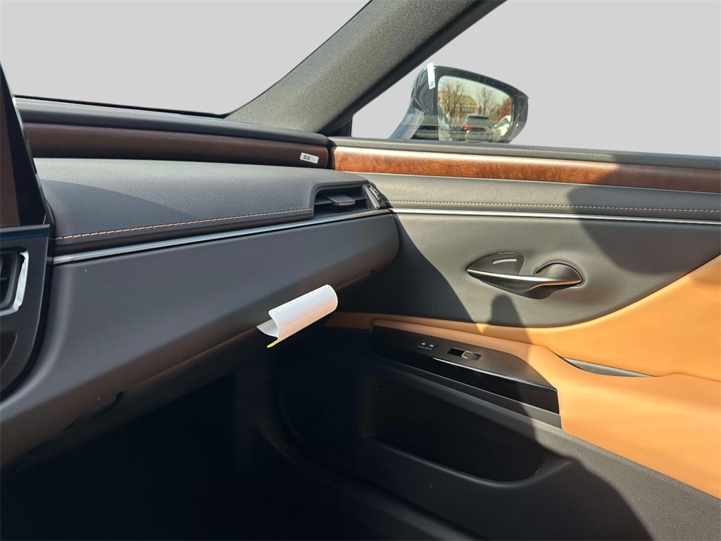 new 2025 Lexus ES car, priced at $51,114