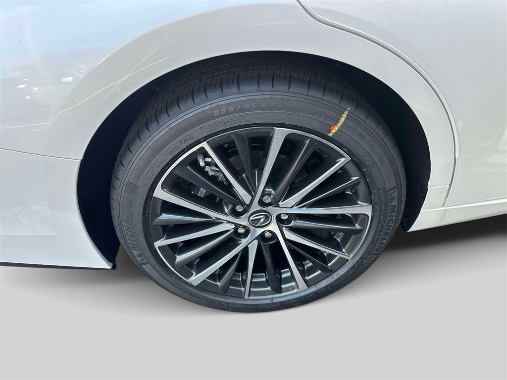 new 2025 Lexus ES car, priced at $51,114