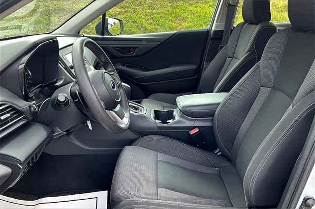 2023 Ice Silver Metallic Subaru Outback 2.5i AWD SUV