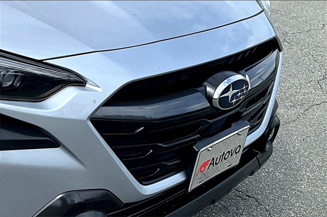 2023 Ice Silver Metallic Subaru Outback 2.5i AWD SUV