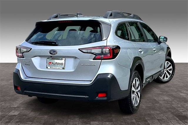 2023 Ice Silver Metallic Subaru Outback 2.5i AWD SUV