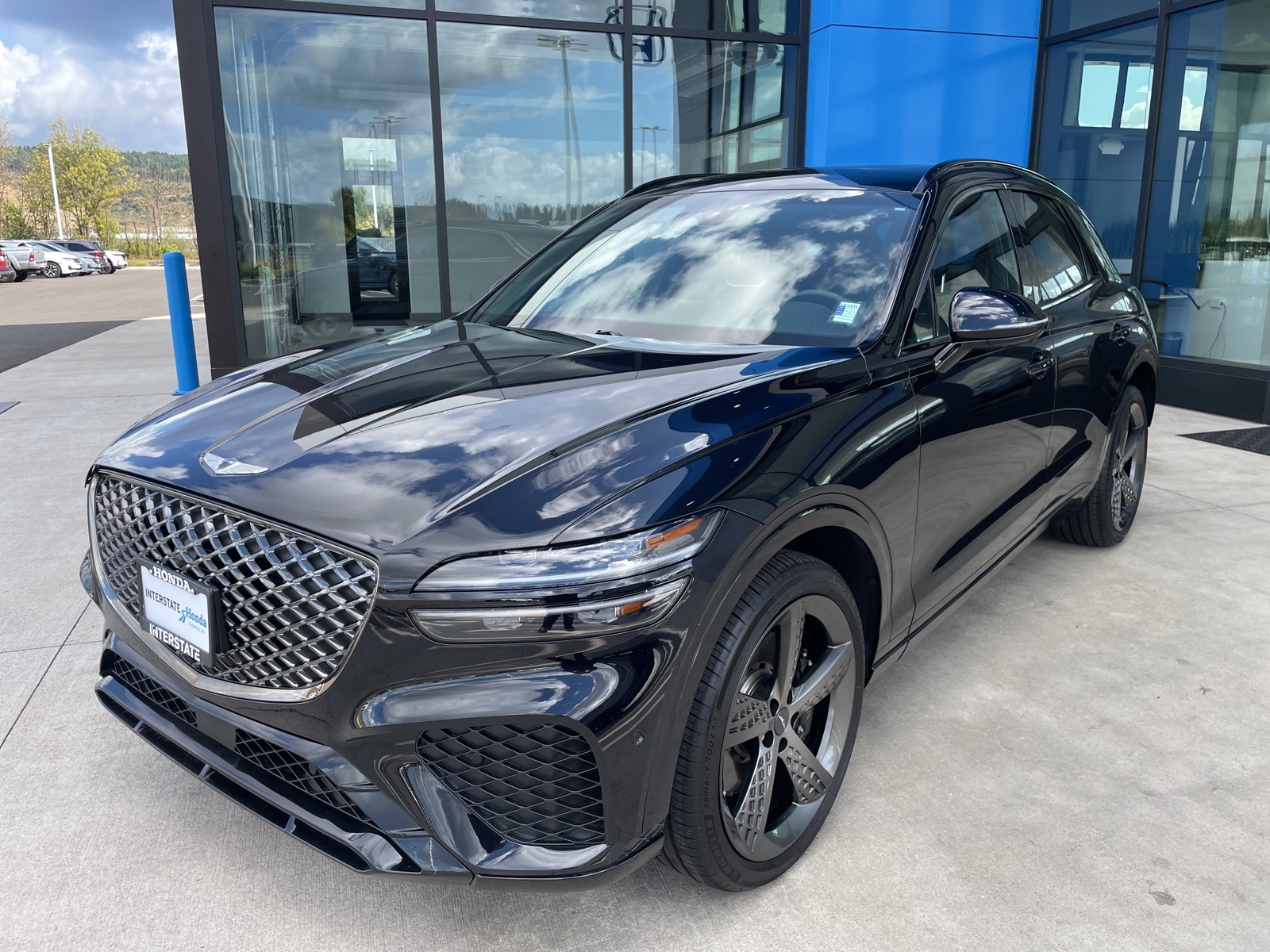 2024 GENESIS GV70 Sport's photo