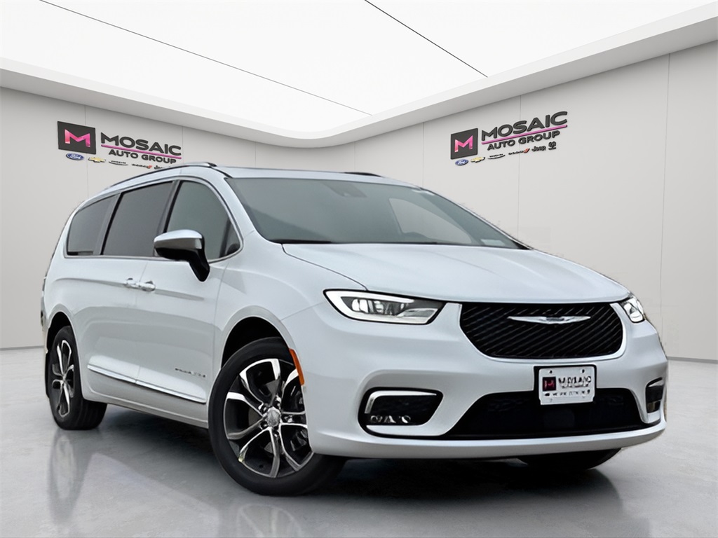 New 2026 Chrysler Pacifica Pinnacle Vans