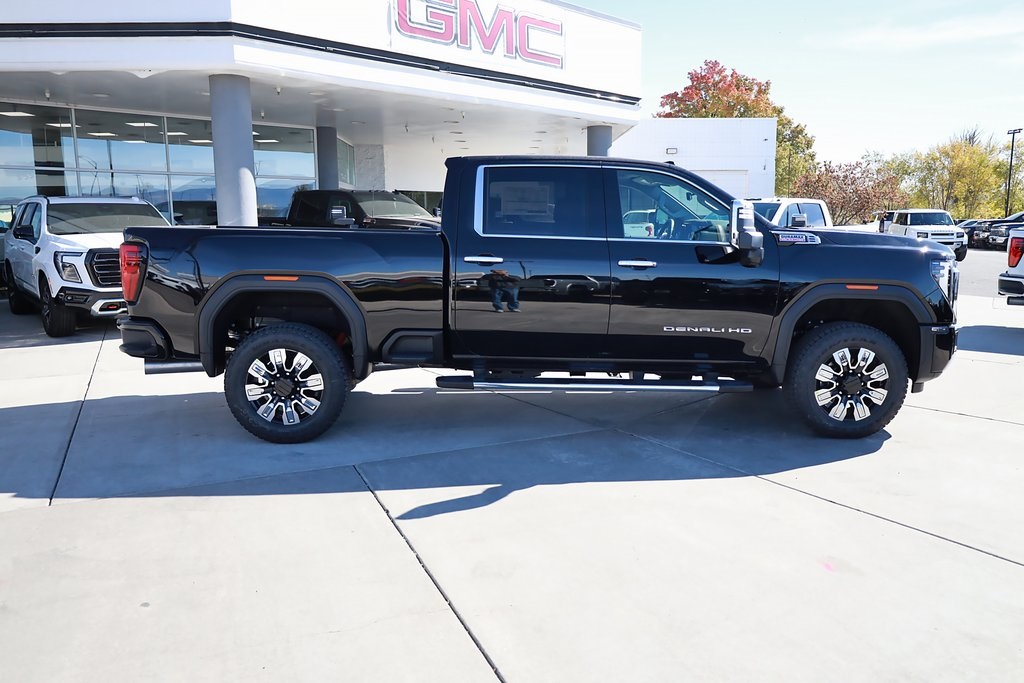 2026 Gmc Sierra 3500 HD Denali photo 4