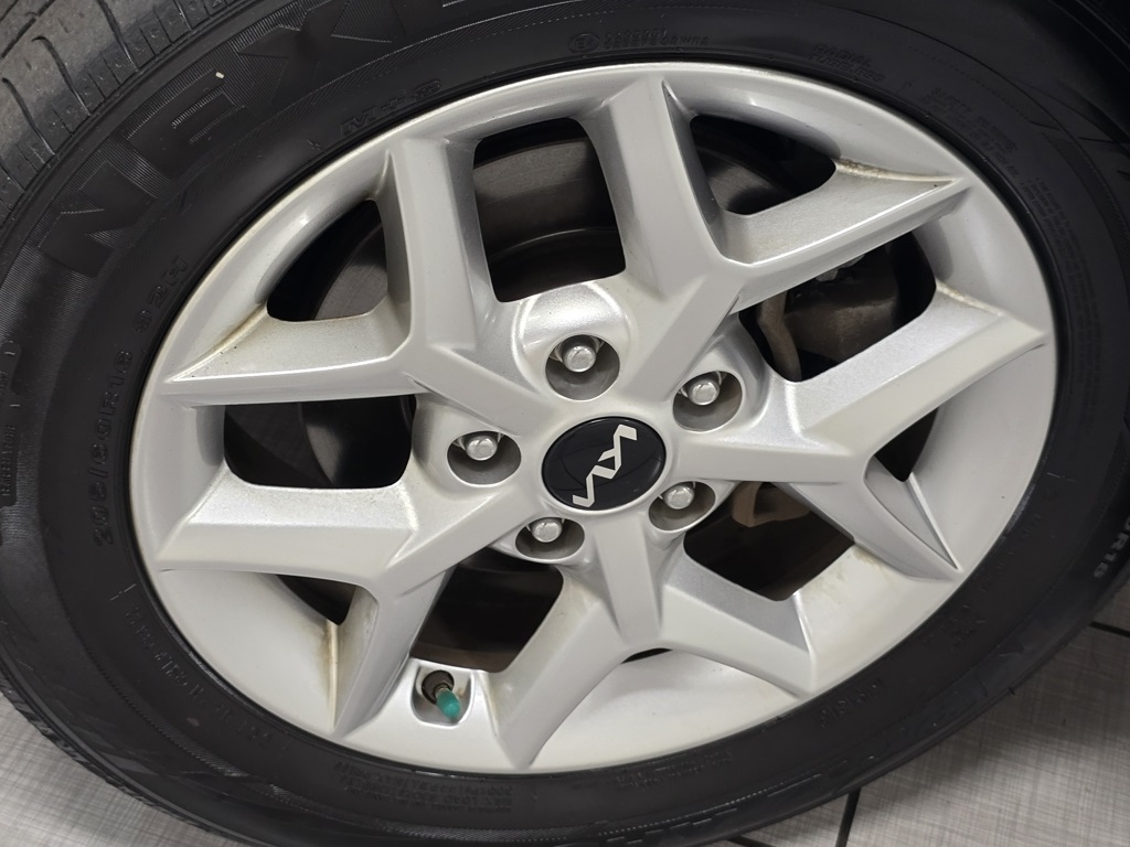2023 Kia Soul LX S photo 4