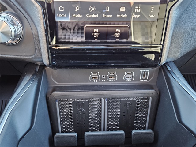 2026 Ram 1500 Laramie Crew Cab 4x4 5'7" Box