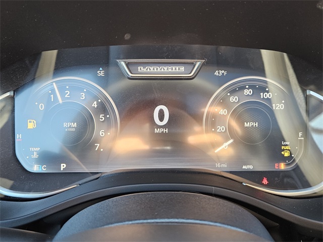 2026 Ram 1500 Laramie Crew Cab 4x4 5'7" Box