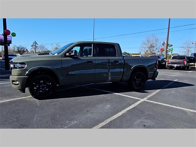 2026 Ram 1500 Laramie Crew Cab 4x4 5'7" Box