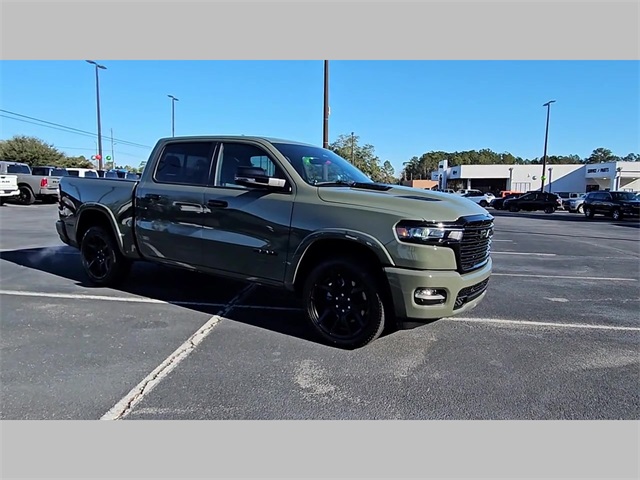 2026 Ram 1500 Laramie Crew Cab 4x4 5'7" Box