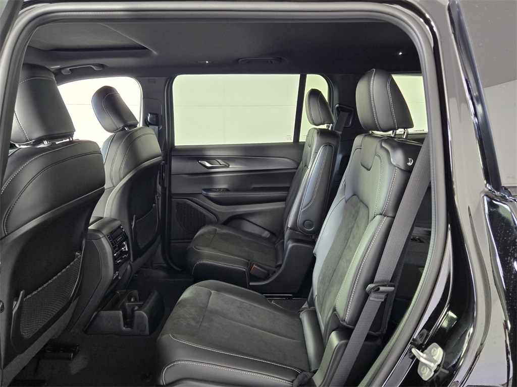 new 2025 Jeep Grand Cherokee L car, priced at $35,875