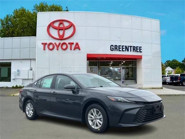 2026 Toyota Camry LE's photo