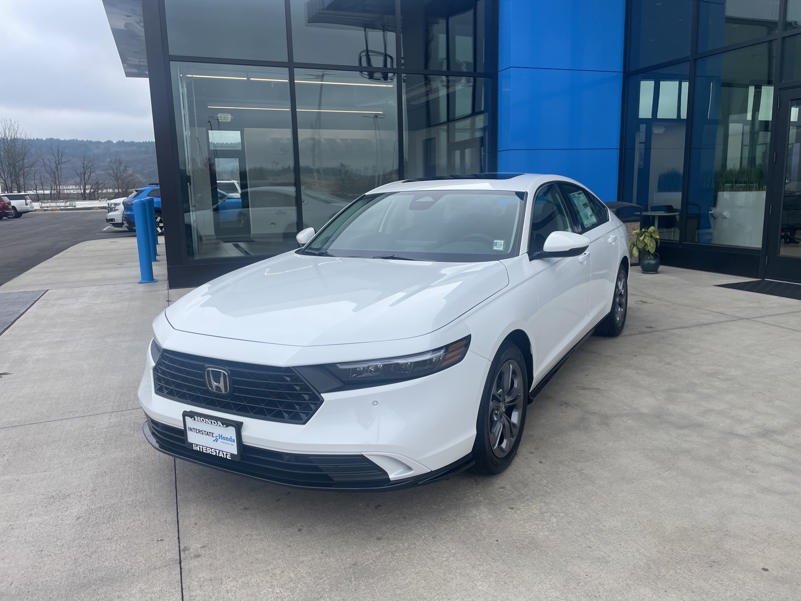 2025 Honda Accord Hybrid EX-L's photo