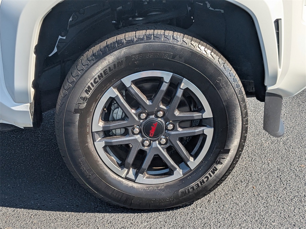 2024 Toyota Tacoma TRD Sport photo 6