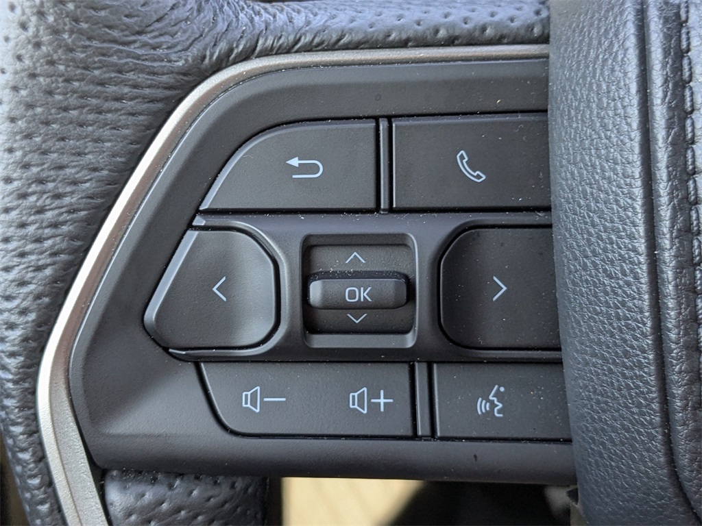 2024 Toyota Tacoma TRD Sport photo 16