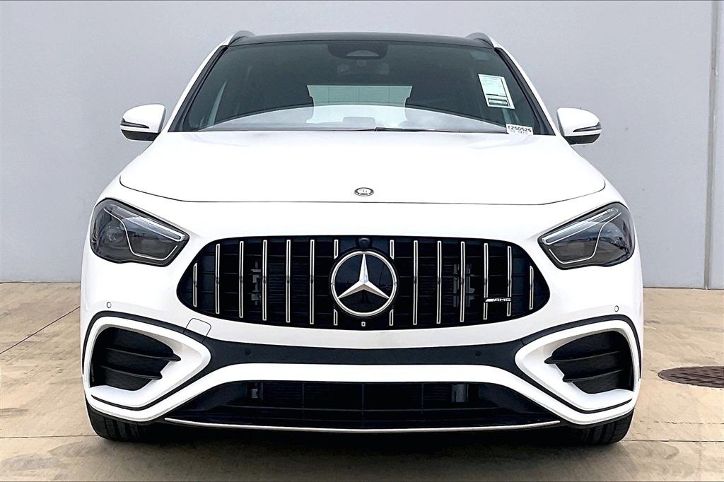 2025 Mercedes Benz GLA AMG 35 4MATIC photo 3