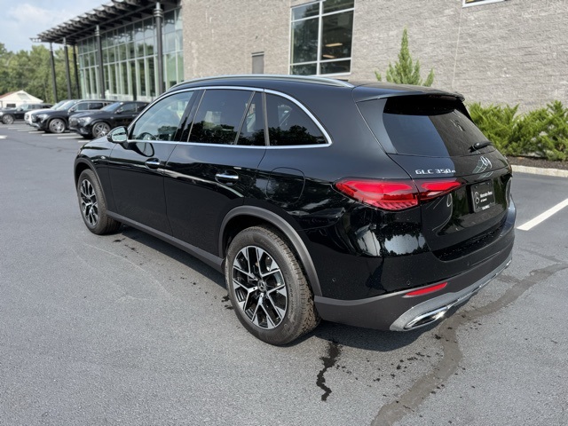2025 Mercedes Benz GLC 350e 4MATIC photo 5