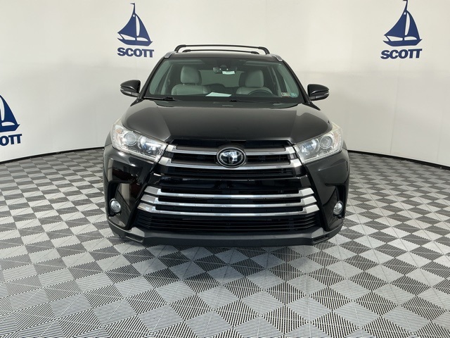 used 2018 Toyota Highlander car, priced at $17,955