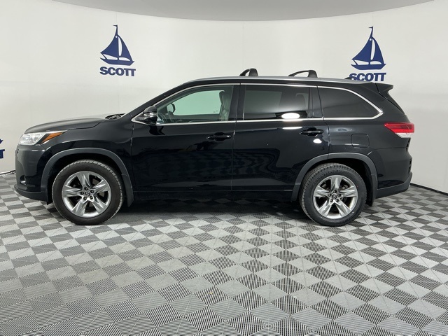 used 2018 Toyota Highlander car, priced at $17,955