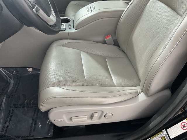 used 2018 Toyota Highlander car, priced at $17,955