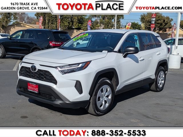 2024 Toyota RAV4 LE
