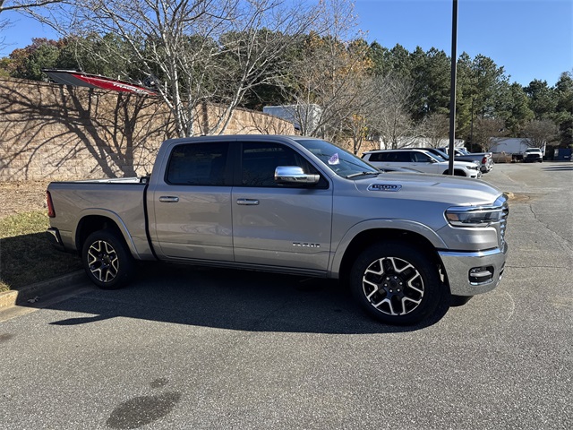 2025 Ram 1500 Laramie photo 4