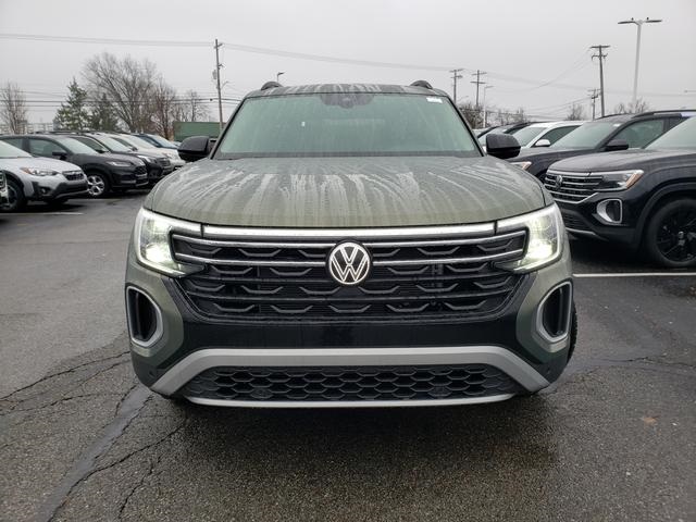 new 2026 Volkswagen Atlas car, priced at $50,678