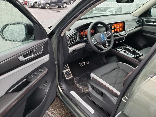 new 2026 Volkswagen Atlas car, priced at $50,678