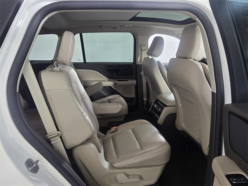 used 2023 Lincoln Aviator car, priced at $39,998