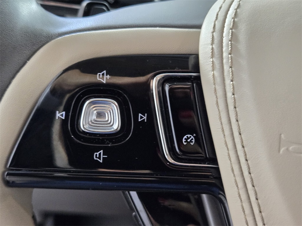 used 2023 Lincoln Aviator car, priced at $39,998