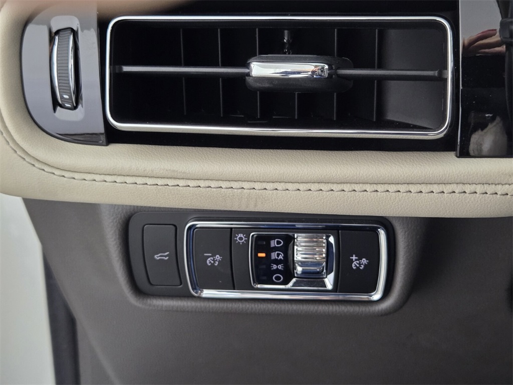 used 2023 Lincoln Aviator car, priced at $39,998