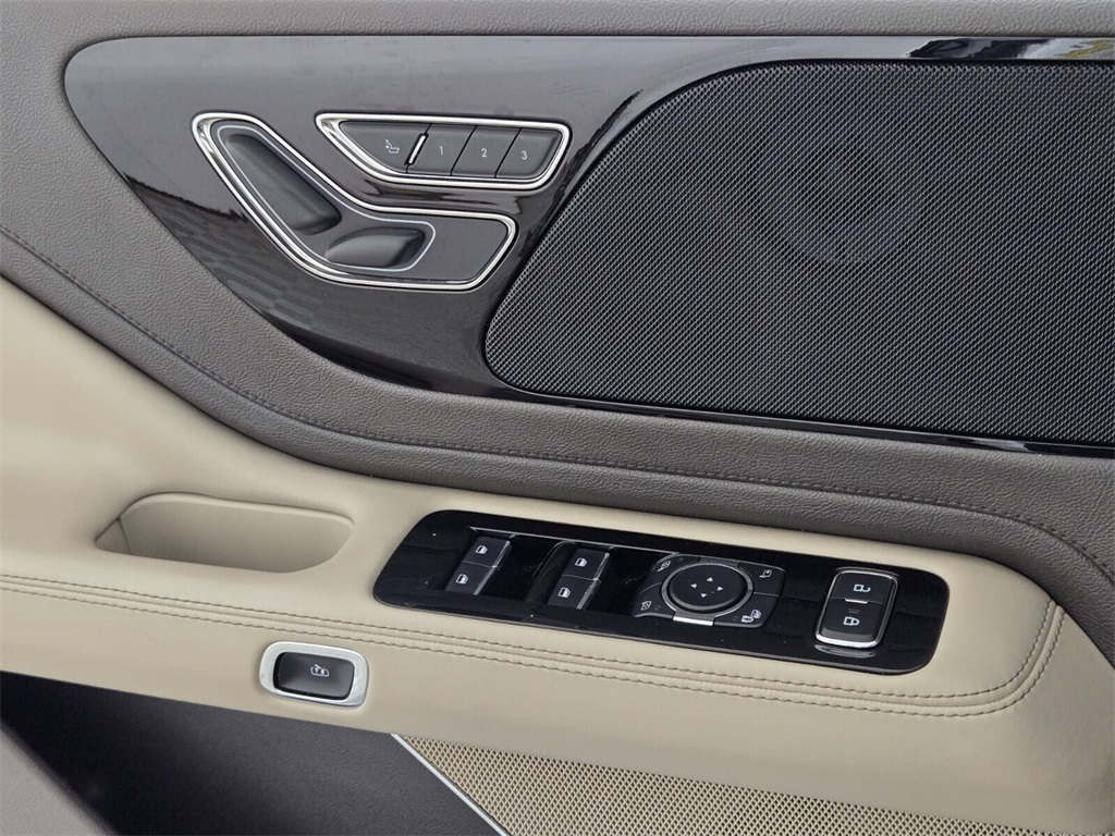 used 2023 Lincoln Aviator car, priced at $39,998