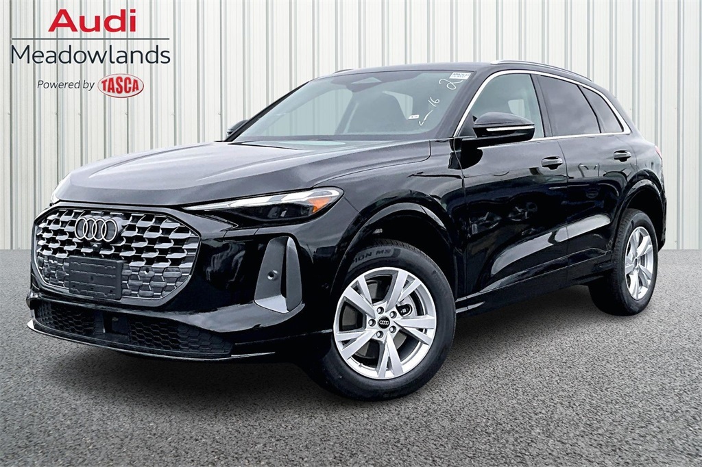 2025 Audi Q5 Premium's photo