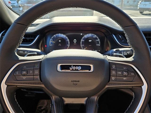 2025 Jeep Grand Cherokee L Laredo X 4x2